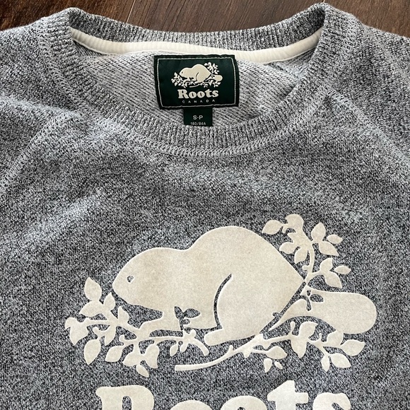 Roots heathered grey sweatshirt women’s S - Picture 2 of 2
